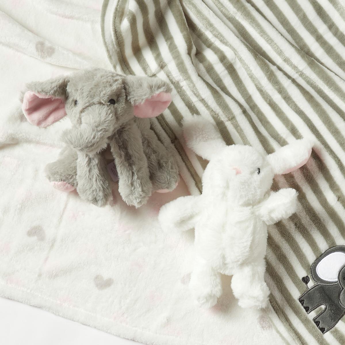 Stylish Finds for the Fashion Savvy